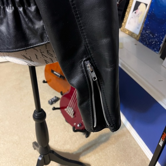 🖤 LEATHER BIKER JACKET 🖤 - Picture 4 of 6